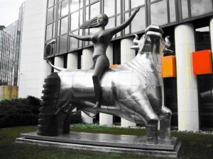 bull-40 European Parliament